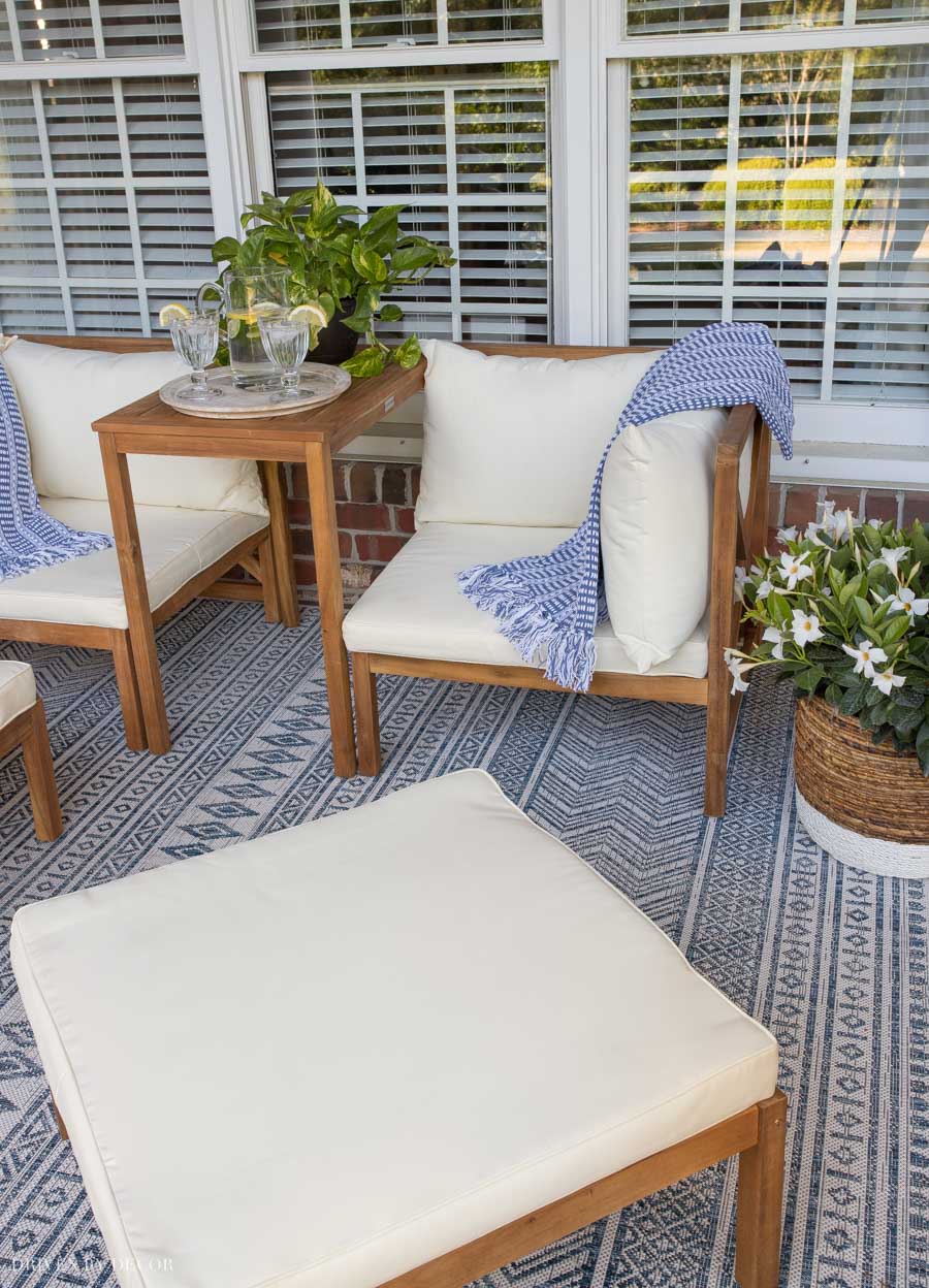 back-porch-ideas-conversation-set Love how versatile this outdoor furniture set is!